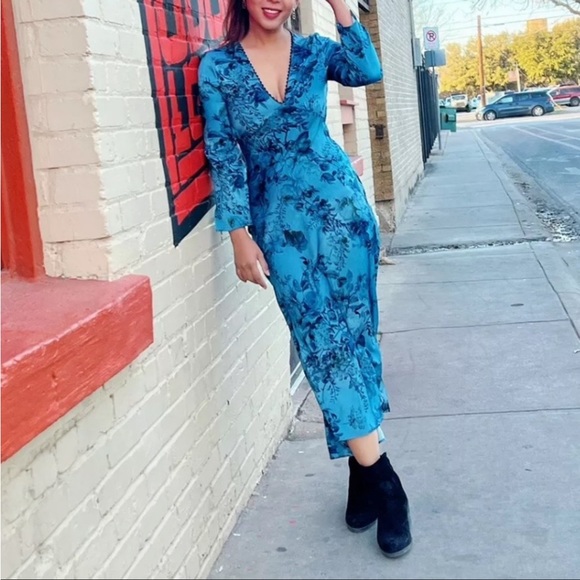 ✨✨ Zara Floral Print Dress Blue|Black - Picture 10 of 13